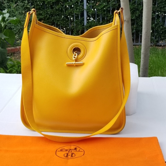 HERMES Courchevel Vespa PM Soleil Jaune - Picture 8 of 16